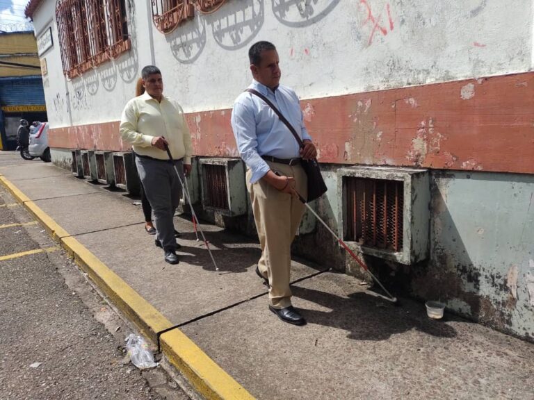Mayor inclusión exigen personas con discapacidad visual en Táchira